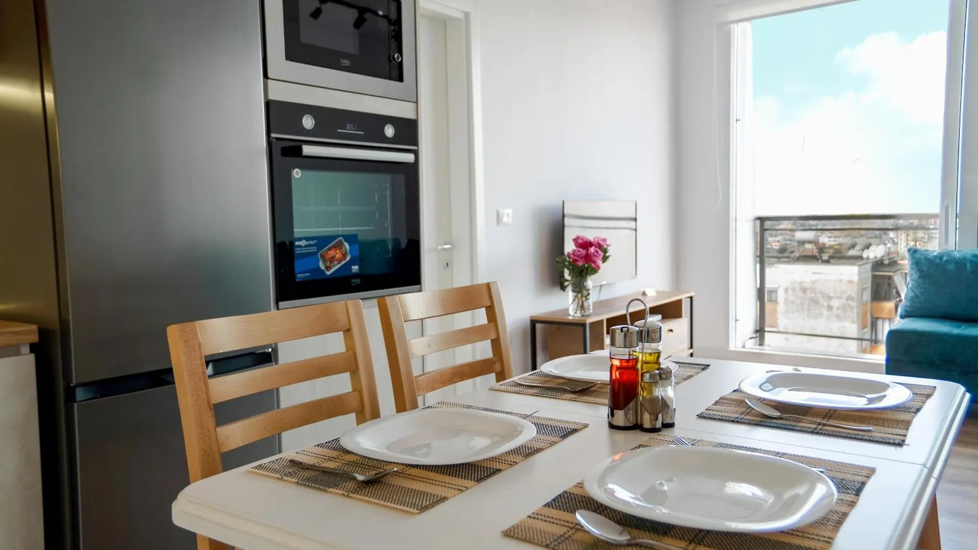 Urban Serenity City Skyline View Apartment 1 تيرانا 0*,