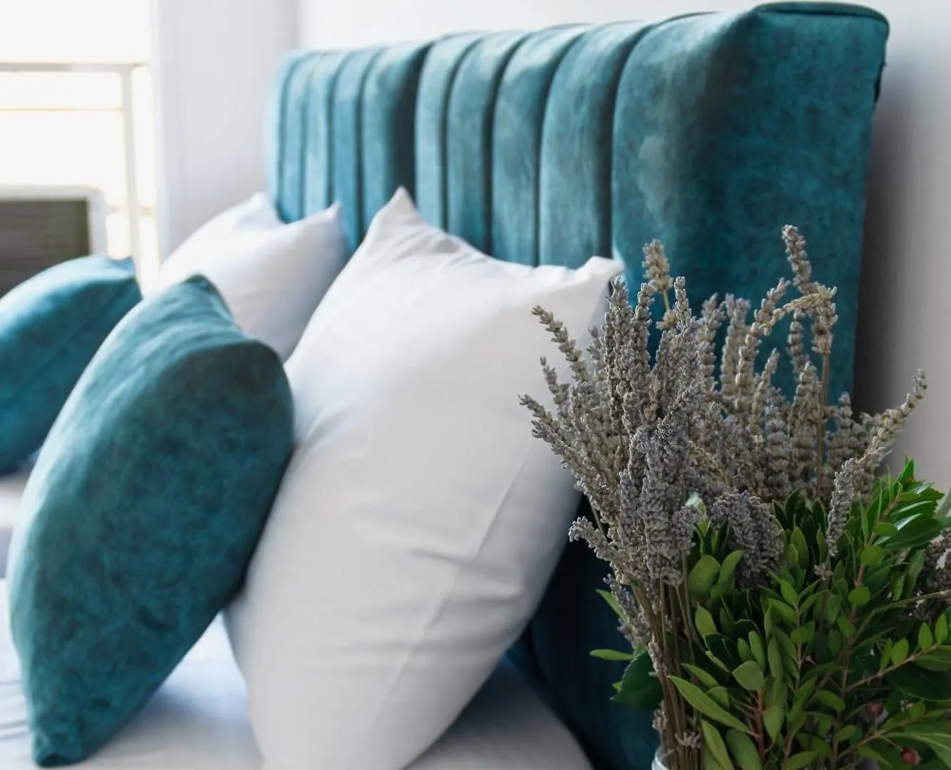 Urban Serenity City Skyline View Apartment 1 تيرانا ألبانيا